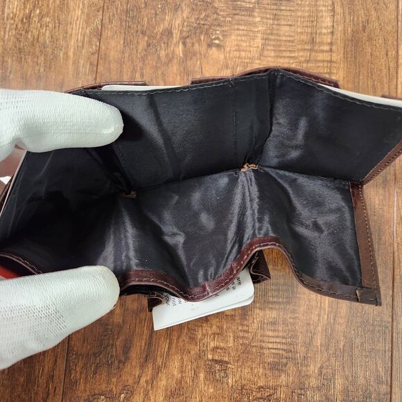 Spikes And Sparrow Mens Brandy Brown Leather Trifold Wallet RFID Protected - Picture 2 of 8